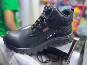 acheter Chaussures électriques Chaussures Bottes de travail de 6 kV pour hommes Toe en plastique Sole en caoutchouc anti-schash avec des bottes de sécurité Kevlarr anti-stab online manufacture