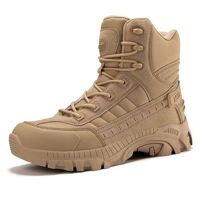 Des bottes de combat antidérapantes, des bottes de randonnée, des bottes militaires, jaune pour le sauvetage.