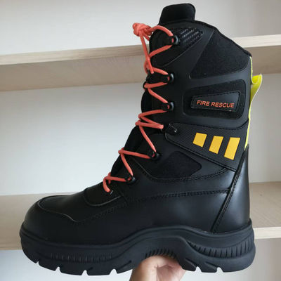 Bottes de sécurité pour pompiers en cuir de vache noir Bottes de travail en caoutchouc en semelle d'acier à orteils anti-écrasement Bottes de travail anti-écrasement en kevlar